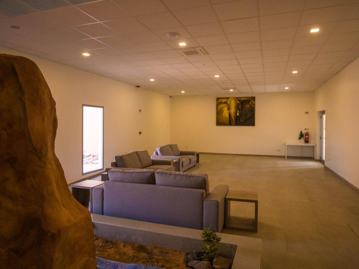 Hotel Monotel Dar El Barka Нуакшот Екстериор снимка