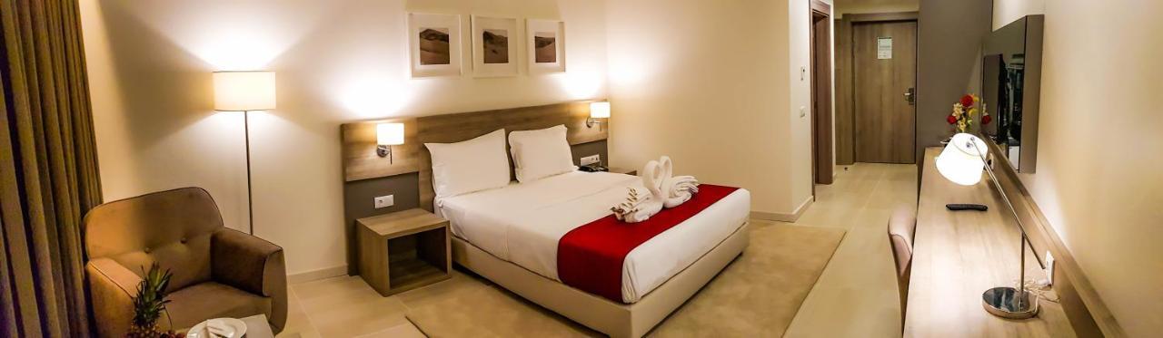 Hotel Monotel Dar El Barka Нуакшот Екстериор снимка